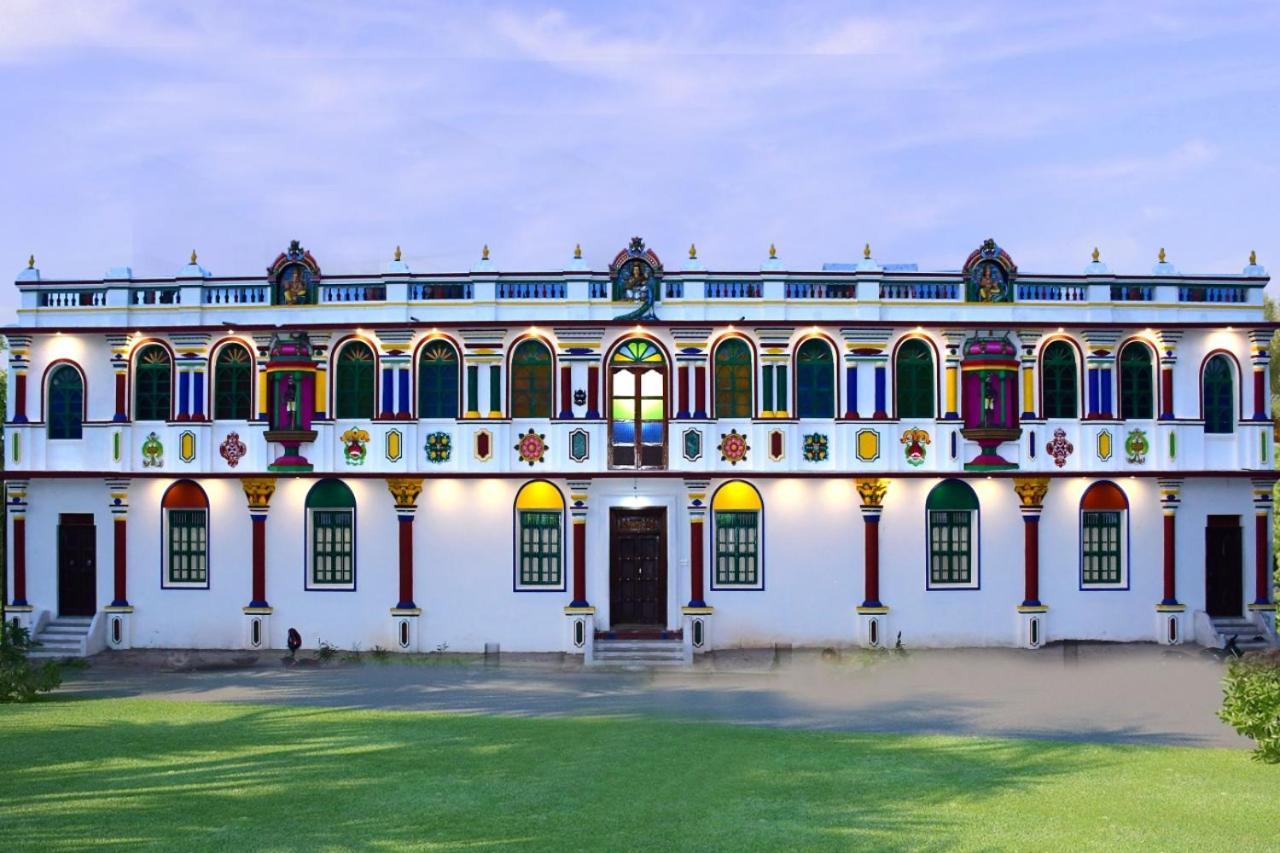 ホテル Chettinad Manor Kānādukāttān エクステリア 写真